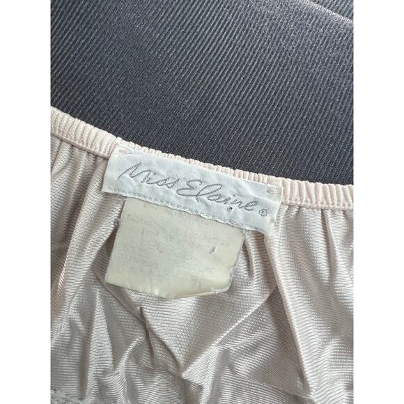 satin nightgown V neck lace pink - Picture 8 of 9